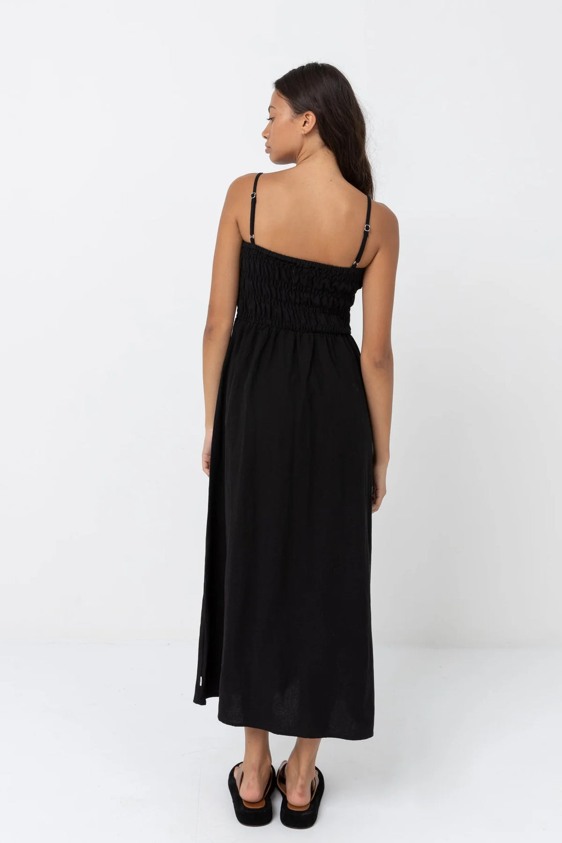 RHYTHM CLASSIC SHIRRED MIDI DRESS - BLACK DRESS RHYTHM   