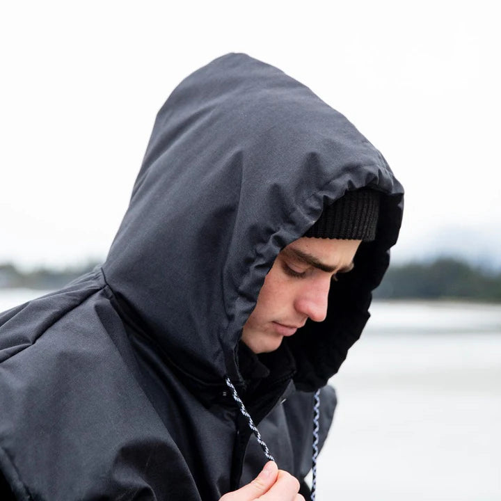 SLOWTIDE WATERPROOF PONCHO - BLACK PONCHO SLOWTIDE   