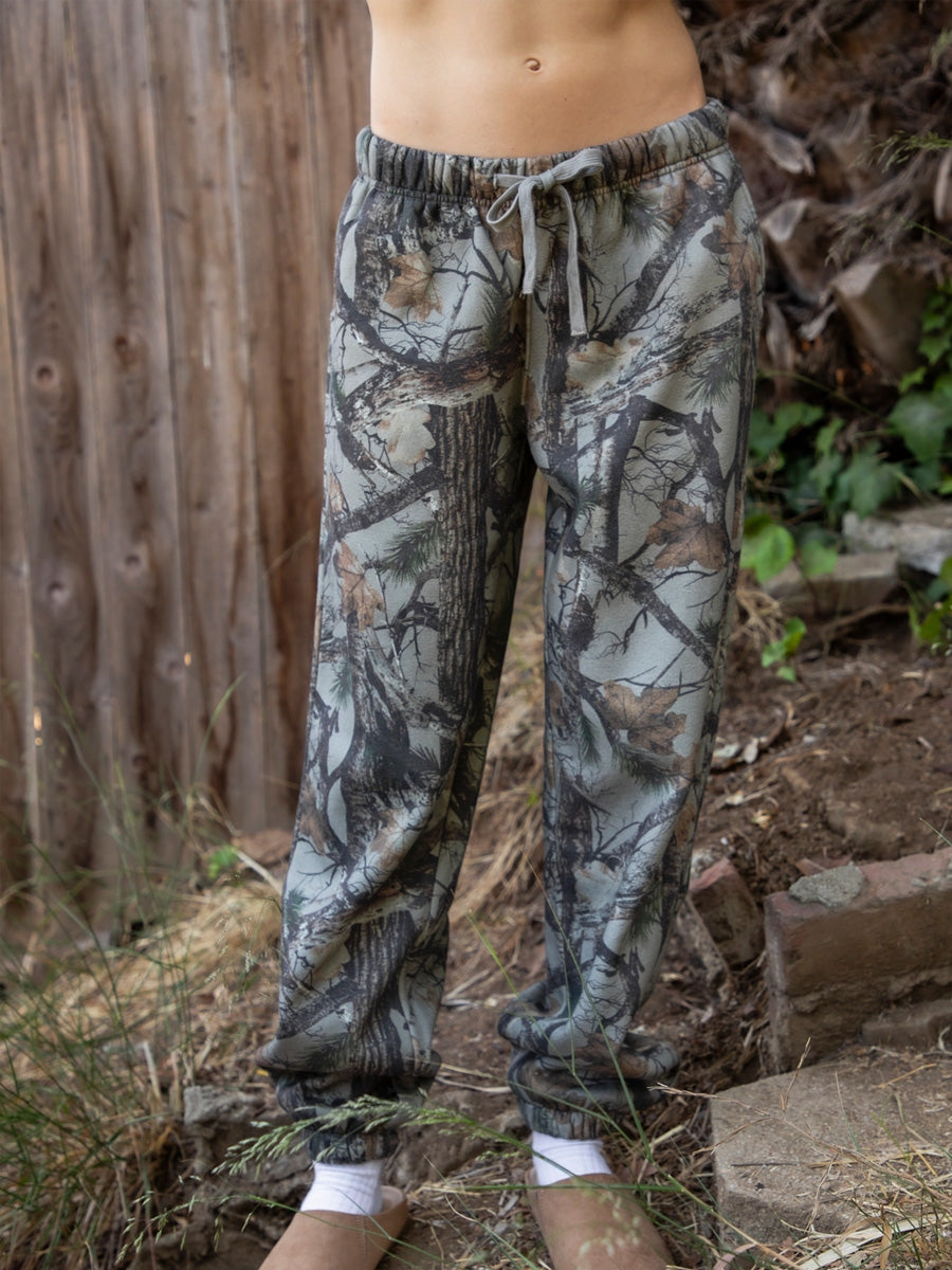 DARK WOODLAND CAMO FLEECE JOGGER PANTS - ELK