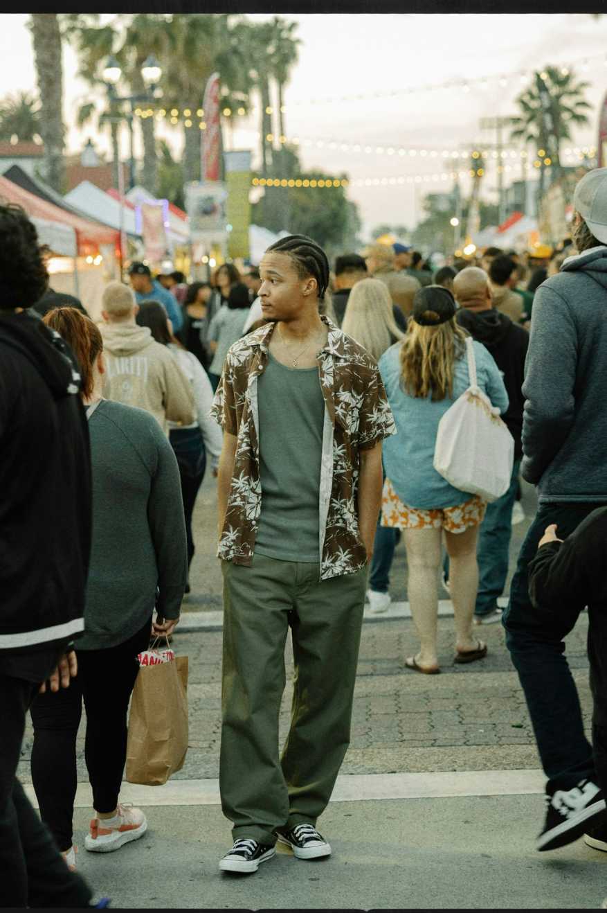 BRIXTON CHARTER SLUB S/S WOVEN - SEPIA UMBRELLA SCENE SHIRT BRIXTON   