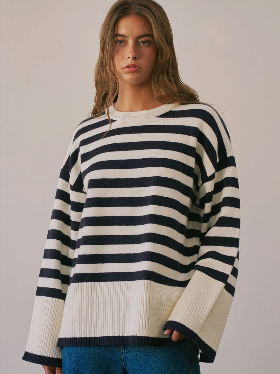 STRIPED CREW NECK LONG SLEEVE SWEATER - CREAM/NAVY SWEATERS OAK CLOTHING CO.