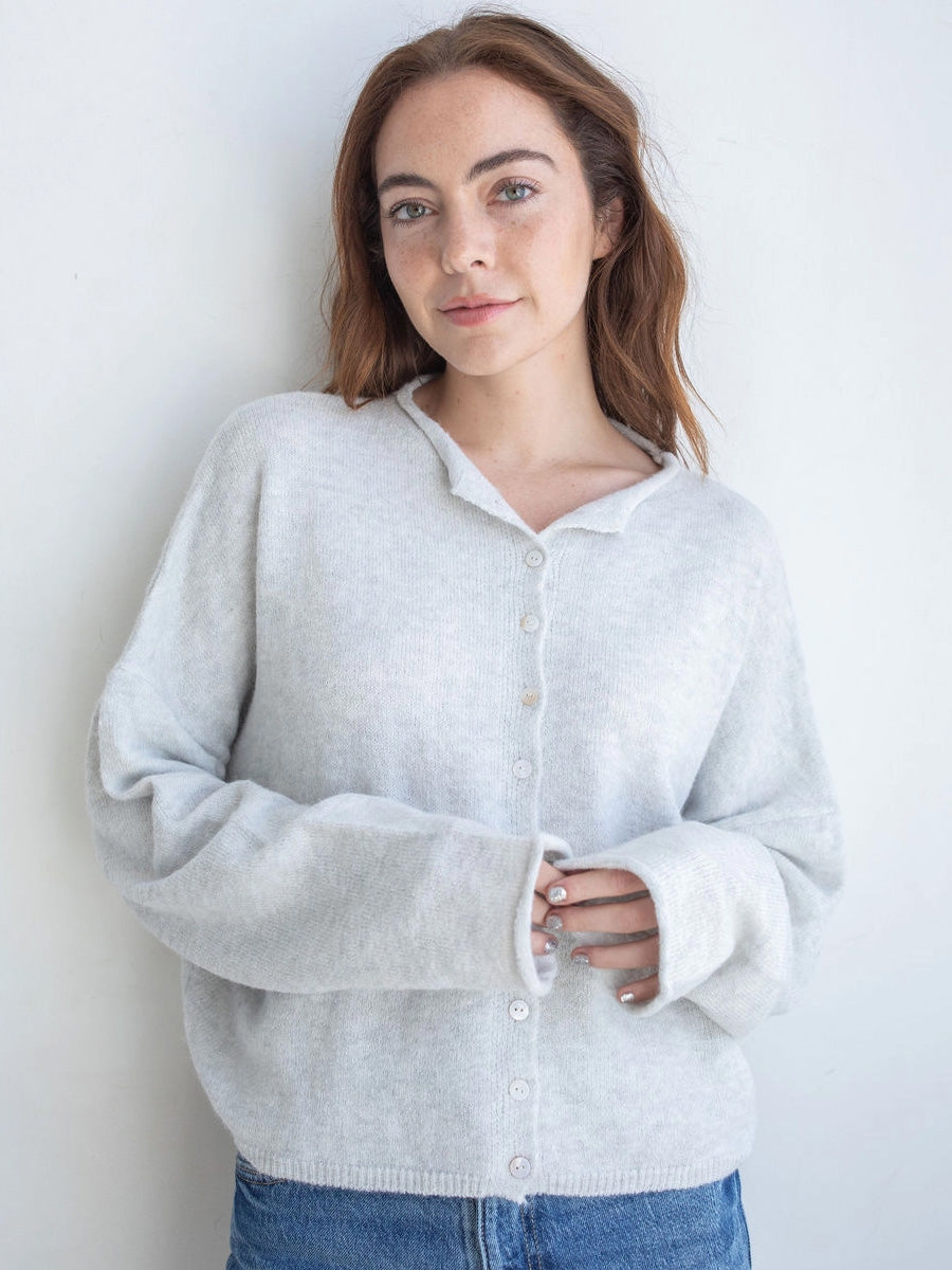 PIPER CARDIGAN - LIGHT GREY SWEATERS OAK CLOTHING CO.