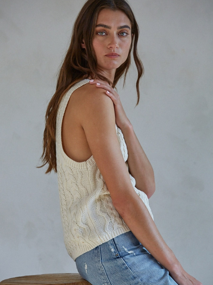 SCOOP NECK KNIT SWEATER - CREAM TANK -