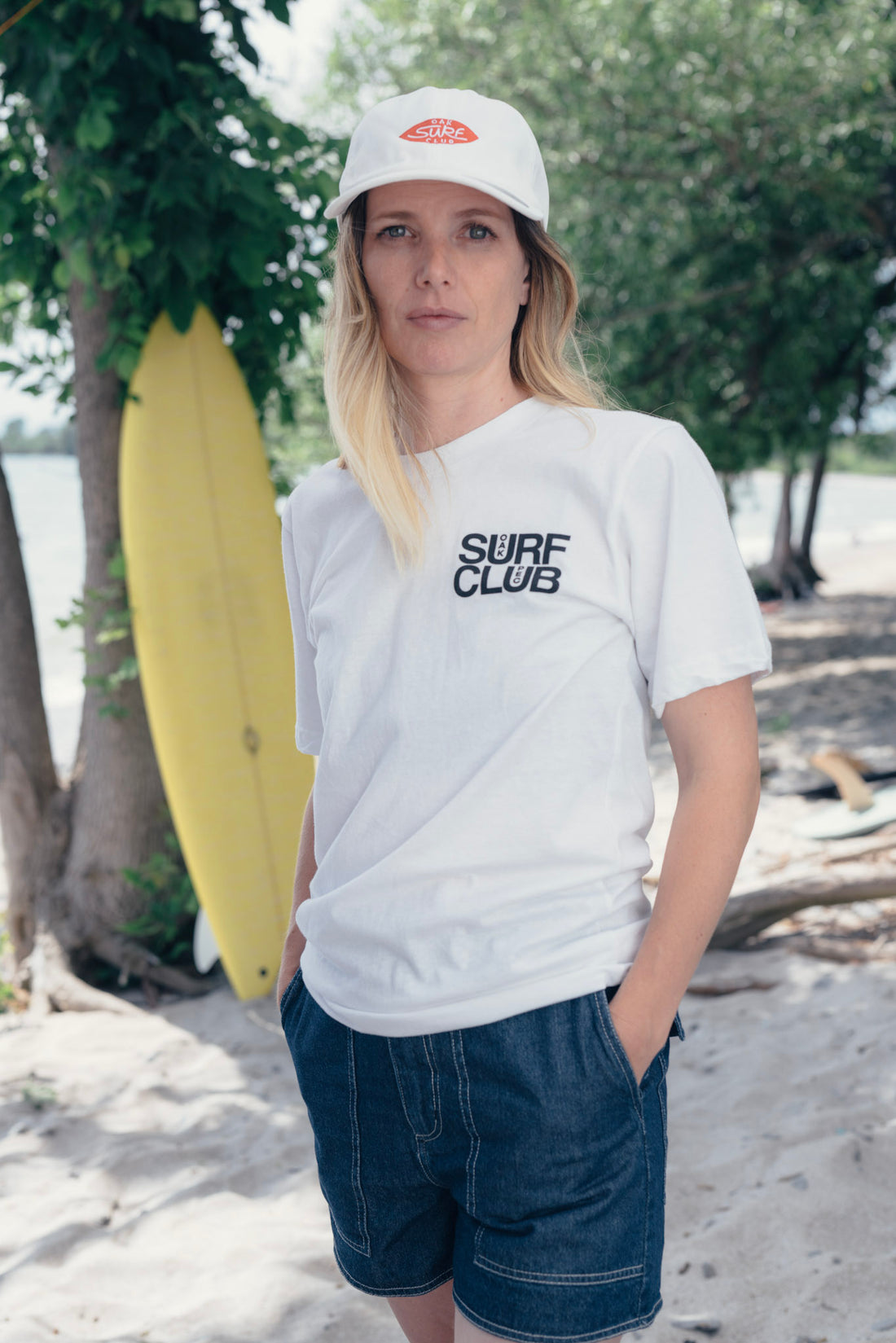 OAK SURF CLUB UNISEX PEC TEE - WHITE TSHIRT OAK SURF CLUB   