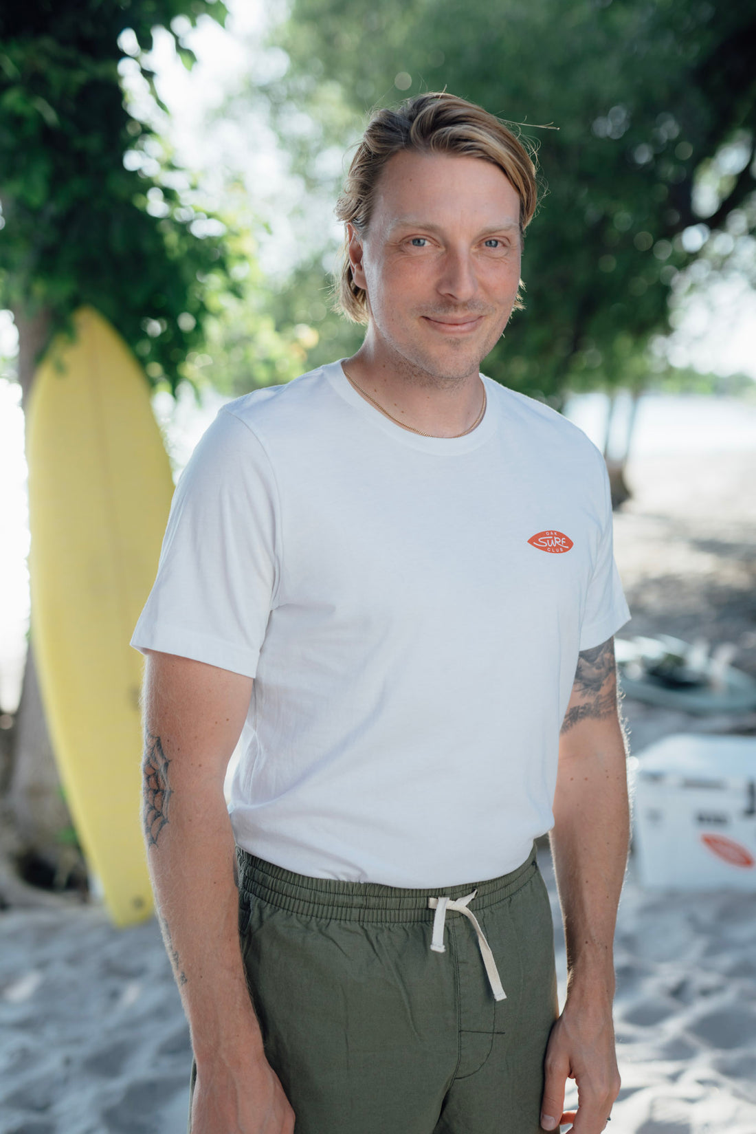 OAK SURF CLUB UNISEX OG TEE - WHITE/RED TSHIRT OAK SURF CLUB   