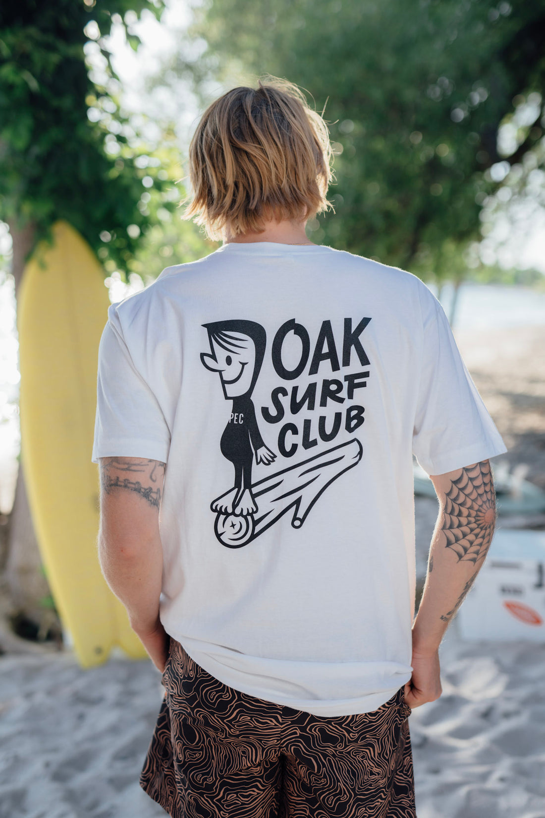 OAK SURF CLUB UNISEX GROVER TEE - WHITE TSHIRT OAK SURF CLUB   